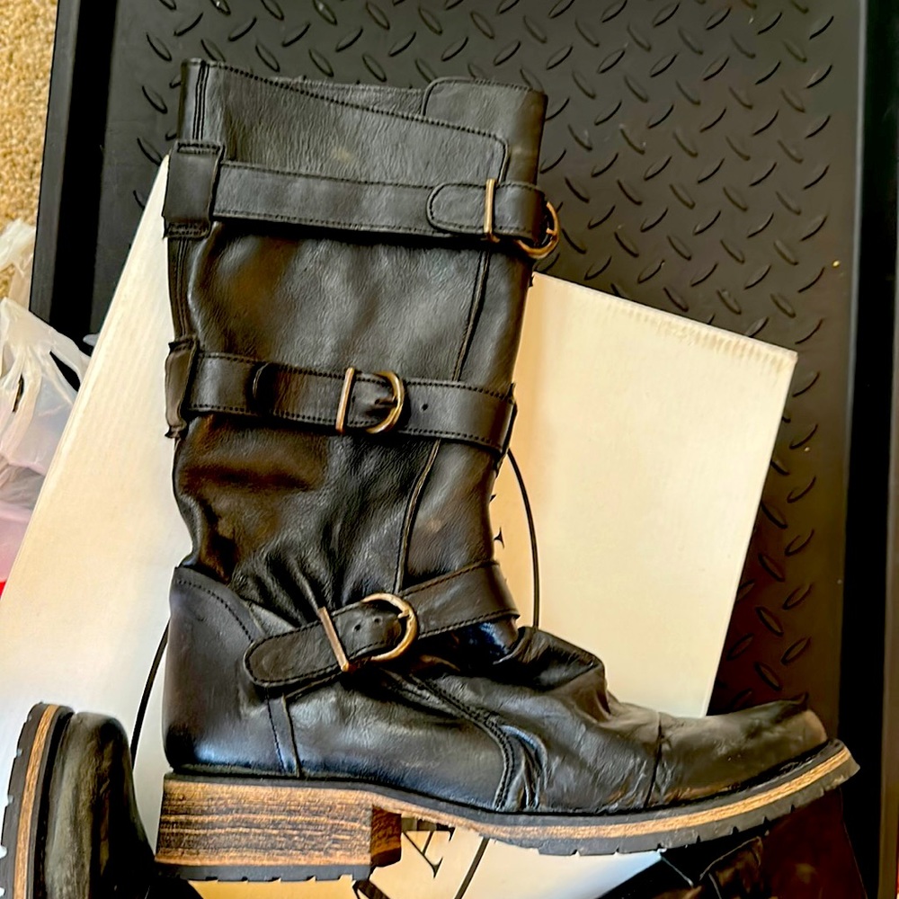 Steve Madden Black Leather Buckle Boots